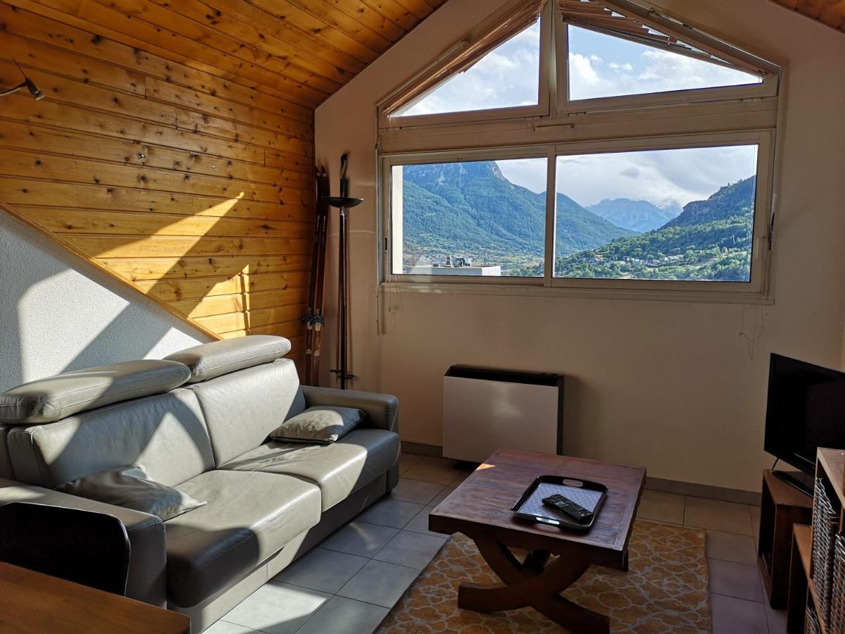 Agreable T3 Mezzanine Jusqu'A 5 Personnes Apartment Briancon  Bagian luar foto