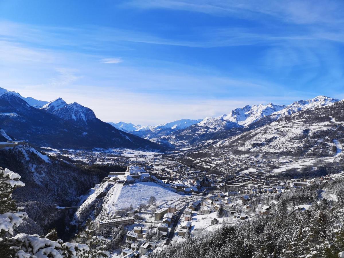 Agreable T3 Mezzanine Jusqu'A 5 Personnes Apartment Briancon  Bagian luar foto