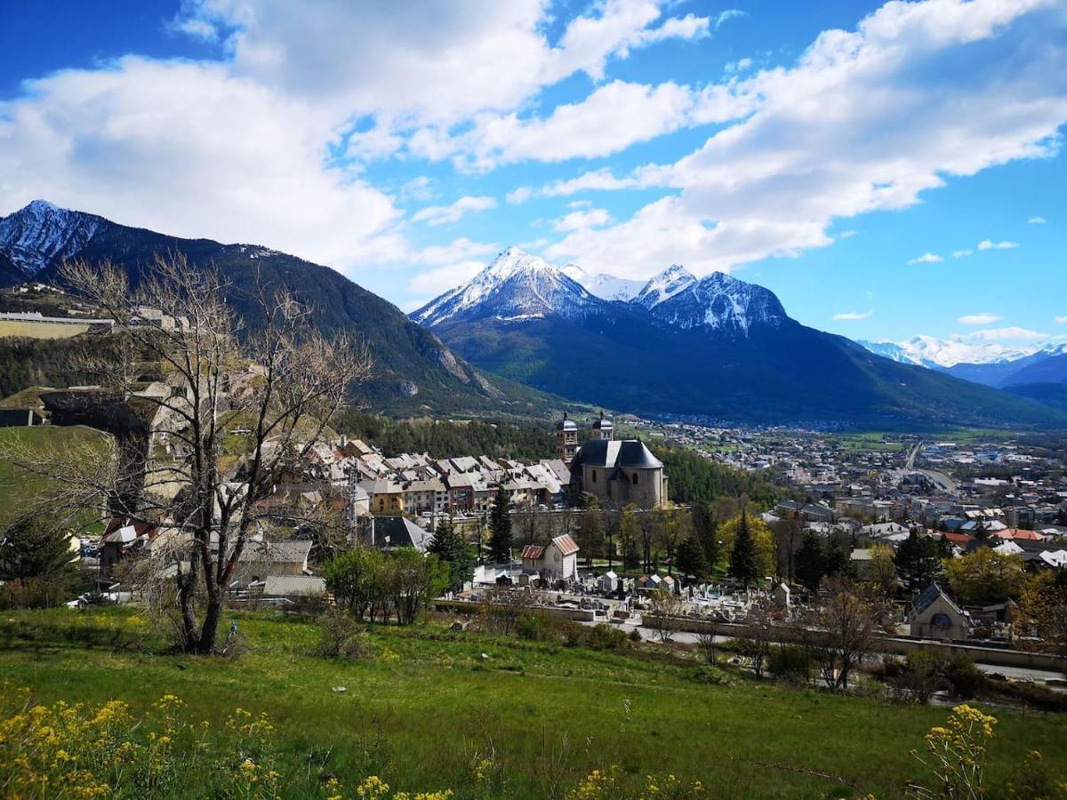 Agreable T3 Mezzanine Jusqu'A 5 Personnes Apartment Briancon  Bagian luar foto